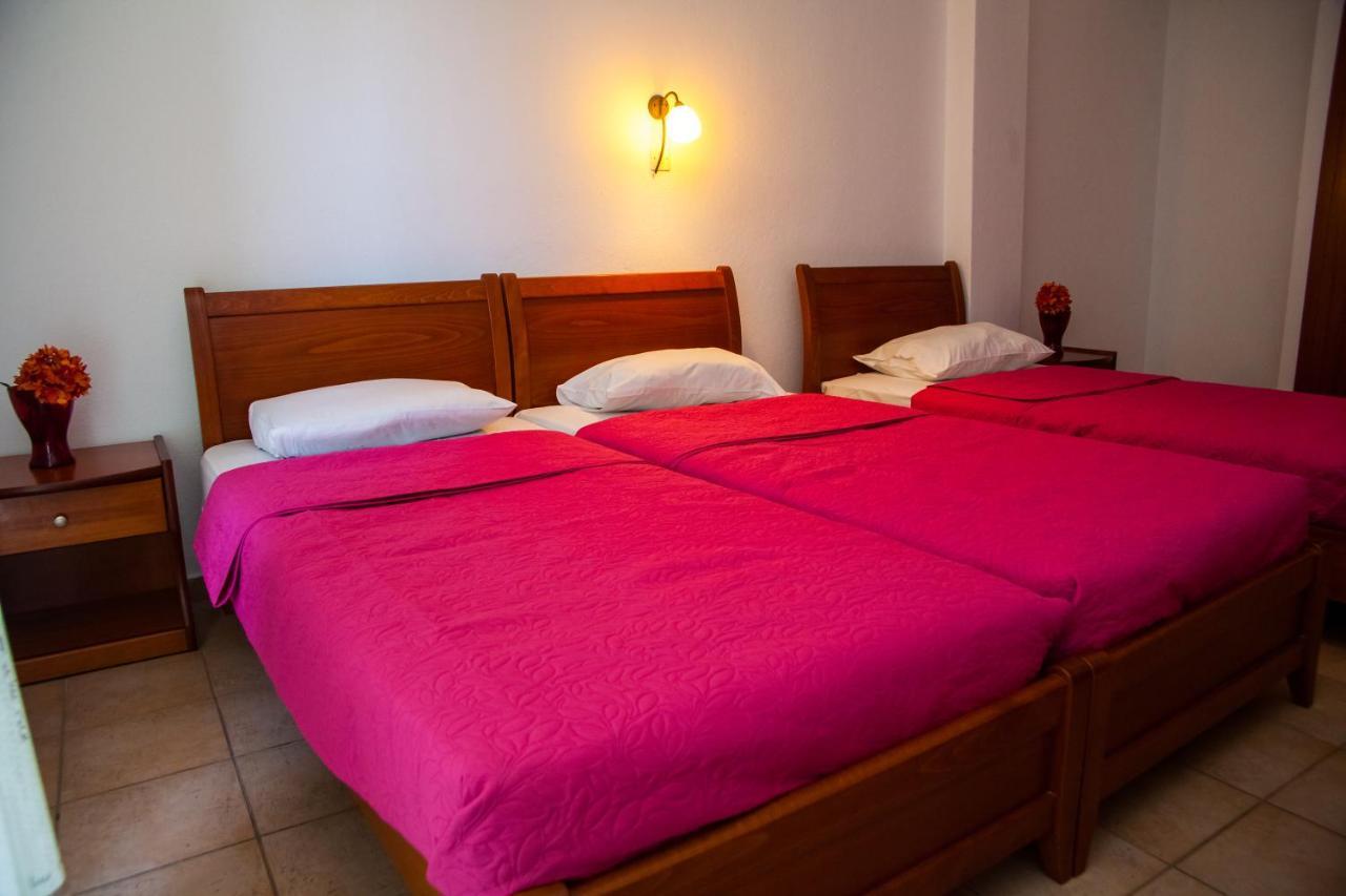 Hotel Adonis Kriopijí Kültér fotó